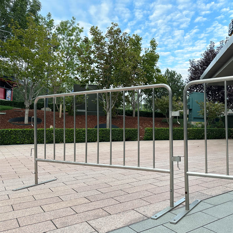 Mobile Fence, Mobile Fence